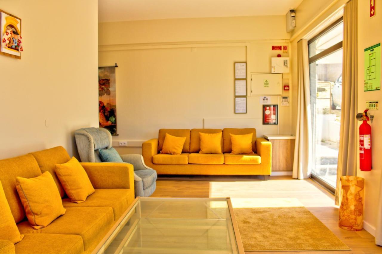 Lulu'S Guesthouse Atouguia Da Baleia Eksteriør billede
